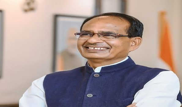 शिवराज ने की उर्वरक वितरण व्यवस्था की समीक्षा