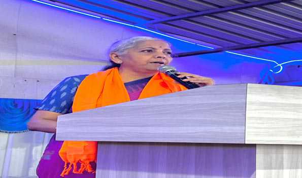 सीतारमण ने अत्यधिक मुद्रास्फीति के लिए तेलंगाना सरकार की आलोचना की