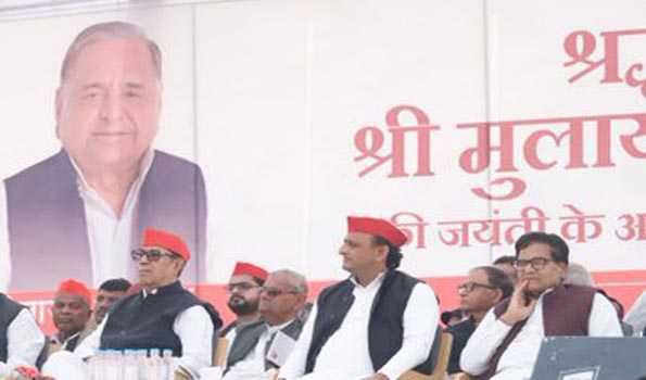 शिवपाल ने भतीजे अखिलेश को प्रधानमंत्री बनाने की भरी हुंकार
