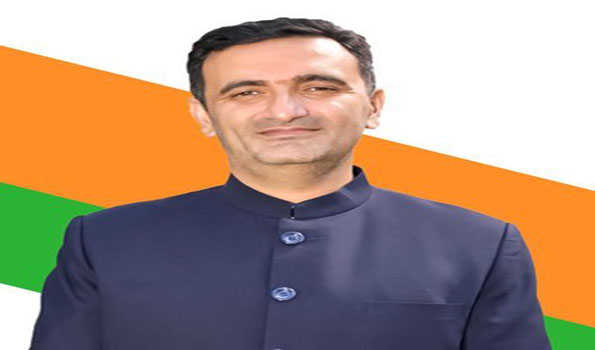 कांग्रेस जब सरकार में आई तो हर जगह महंगाई बढ़ा दीः चेतन