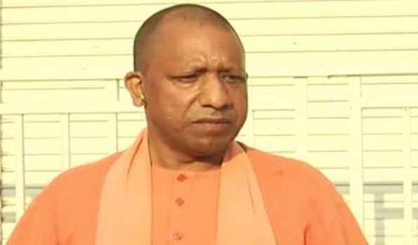 योगी ने आगरा के लाल को अर्पित किये श्रद्धासुमन