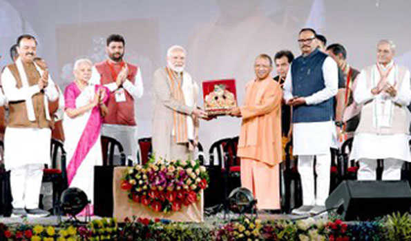 मोदी के नेतृत्व में देश ने किए एक नए भारत के दर्शन: योगी