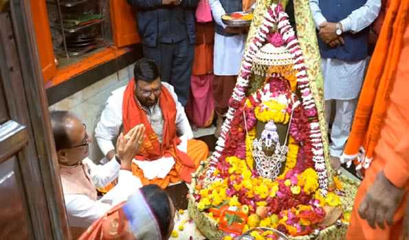 शिवराज ने किए श्री महाकालेश्वर दर्शन
