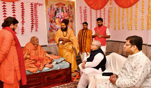 मिश्र ने स्वामी रामभद्राचार्य से रामकथा सुनी