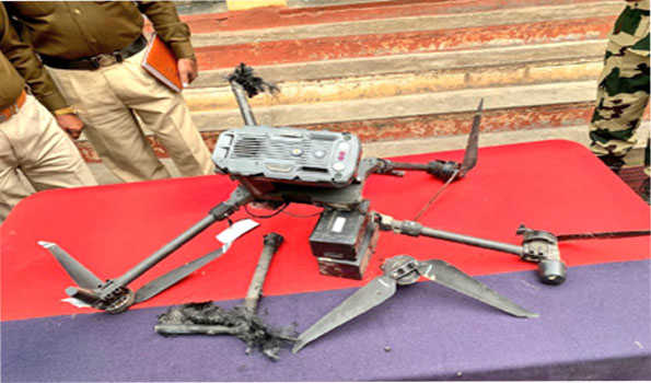 गुरदासपुर में पाकिस्तानी ड्रोन बरामद