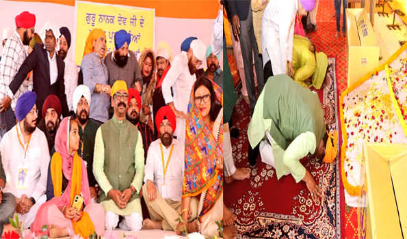 हेमन्त सोरेन ने गुरुग्रंथ साहिब के समक्ष मत्था टेक राज्यवासियों की सुख, समृद्धि और खुशहाली की कामना की