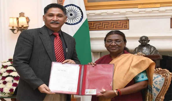 राष्ट्रपति  मुर्मु बनी दिल्ली की मतदाता