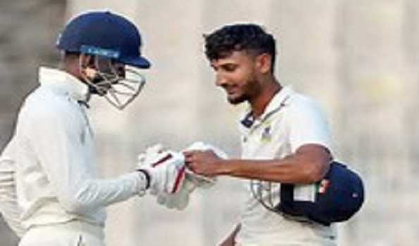Bengal inch closer to victory against Jharkhand in Ranji quarterfinals