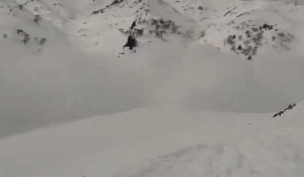 Fresh avalanche in Gulmarg, no report of any loss