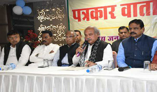 देश को एक नई दिशा देने वाला बजट केंद्र सरकार ने पेश किया है-तोमर