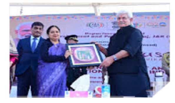 Women entrepreneurs will be sustaining force of socio-economic growth: J&K LG