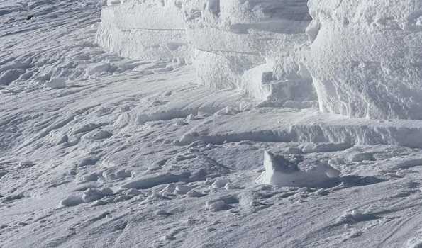 Minimum temperature dips in Kashmir amid wet forecast