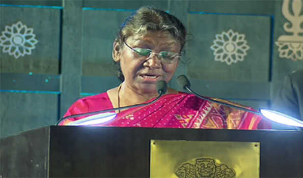 पर्यावरण संकट से जूझ रहा विश्व, सौहार्दपूर्ण जीवन की  है जरूरत : मुर्मू