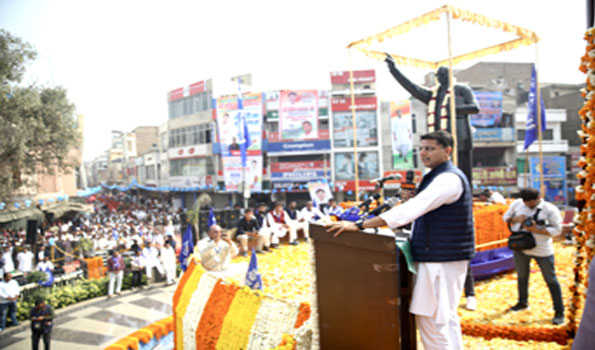 मोदी सरकार ने पिछले आठ सालों में जनता की उम्मीदों को तोड़ा-पायलट