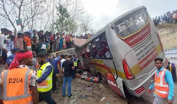 17 killed as bus falls in to ditch at Madaripur in Bangladesh