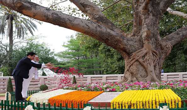 PM Modi, Japanese PM take walk in Buddha Jayanti Park, feast on golgappas
