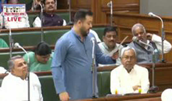 अल्पसंख्यक मुसलमानों से बहुसंख्यक हिंदुओं में डर पैदा कर रही है भाजपा : तेजस्वी
