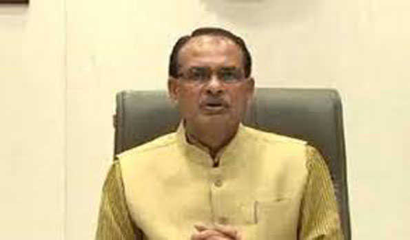महिला के साथ दुर्व्यहार करने वाले लाइन परिचारक सीएम के निर्देश पर निलंबित
