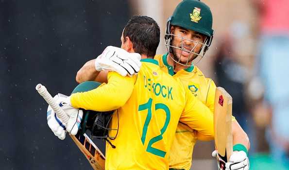 Stunning run-chase from South Africa as records tumble in Centurion