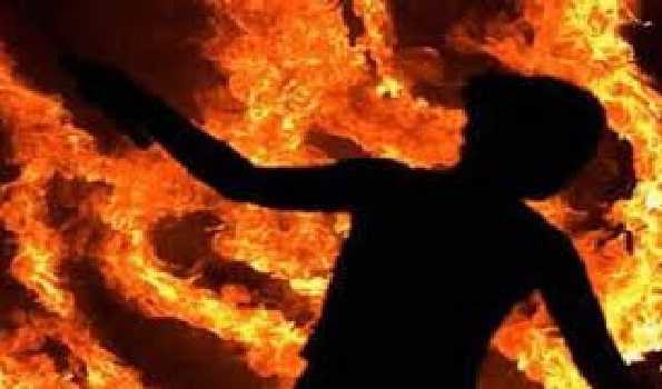 Fire in  hardware shop, two killed in sleep
