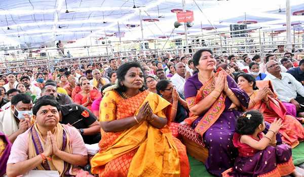Telangana Guv participates in Sri Rama 'Pattabhishekam' at Bhadrachalam