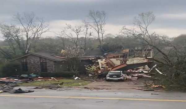 Tornadoes leave 18 dead, dozens injured in US South, Midwest