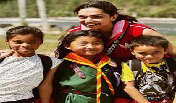 दीपिका पादुकोण ने शेयर की भूटान ट्रिप की फोटो