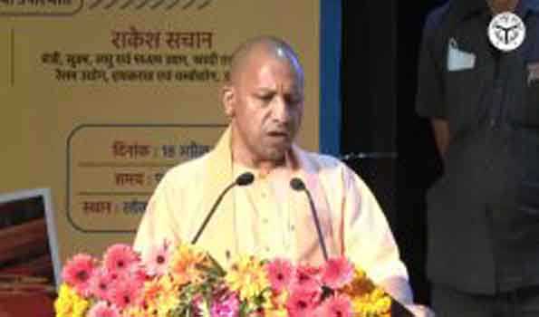 यूपी की पहचान के लिए संकट खड़ा करने वाले खुद सकंट में