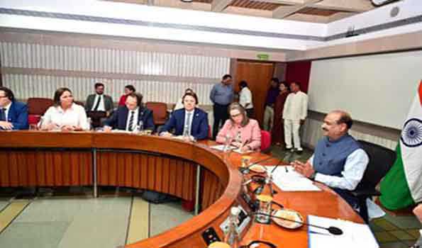 कुशल भारतीय आबादी से पूरी दुनिया को फायदा हो सकता है: बिरला