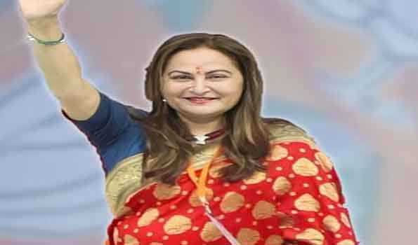 जयाप्रदा ने रोड शो कर भाजपा प्रत्याशी के लिये मांगे वोट