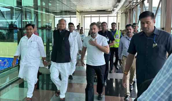 माउंट आबू में कांग्रेस के सर्वाेदय संकल्प शिविर में पहुंचे राहुल गांधी