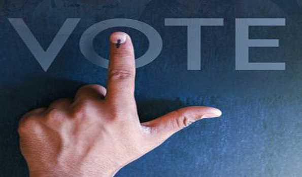 यूपी विधानसभा की दो सीटों पर उपचुनाव के लिये मतदान जारी
