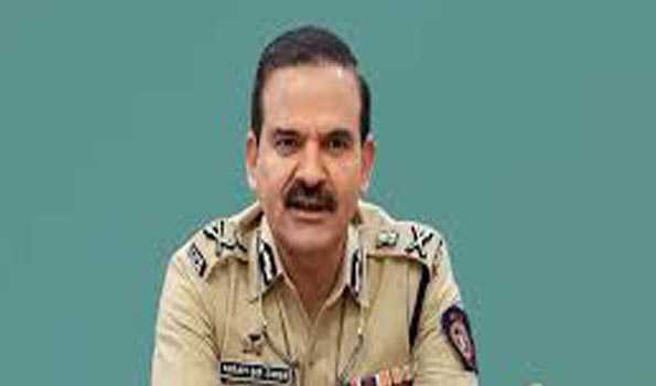 Maha govt withdraws charges against ex Mumbai CP