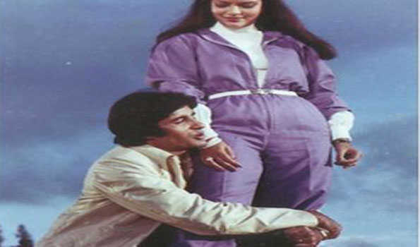 जीनत अमान ने अमिताभ बच्चन के साथ शेयर की पुरानी यादें