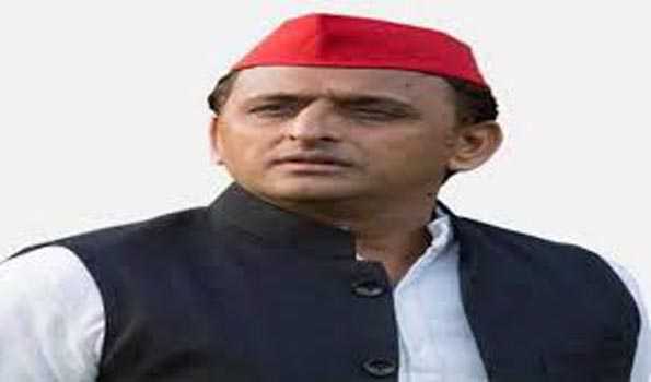 भाजपा ने दिया किसानो को धोखा: अखिलेश
