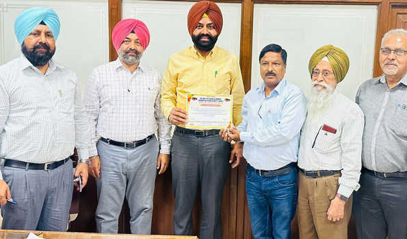 भुल्लर ने नेत्र दान का फार्म भरा