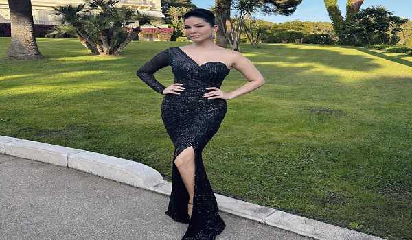 Sunny Leone stuns on Amfar Red Carpet at Cannes