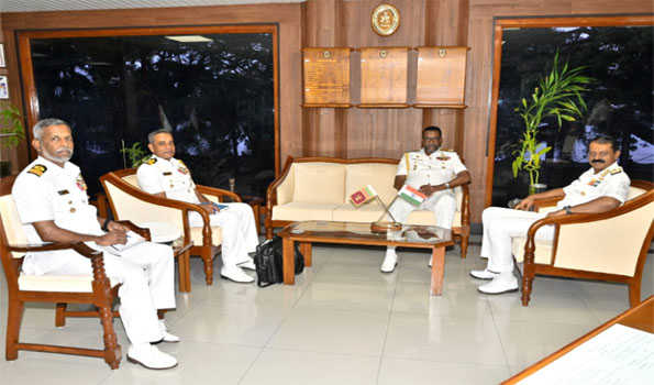 Commander of Sri Lanka Navy visits Southern Navel Command