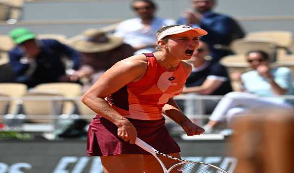 Mertens causes huge French Open upset, beats Pegula