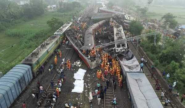 At least 261 people killed & over 900 injured in Friday's train accident in Odisha