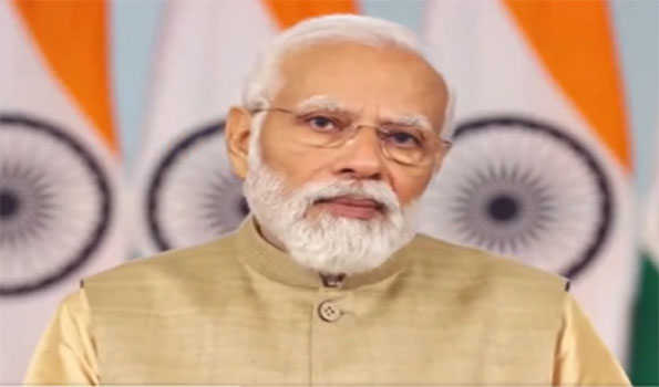 मोदी ने ओडिशा में रेल दुर्घटना स्थल का दौरा किया