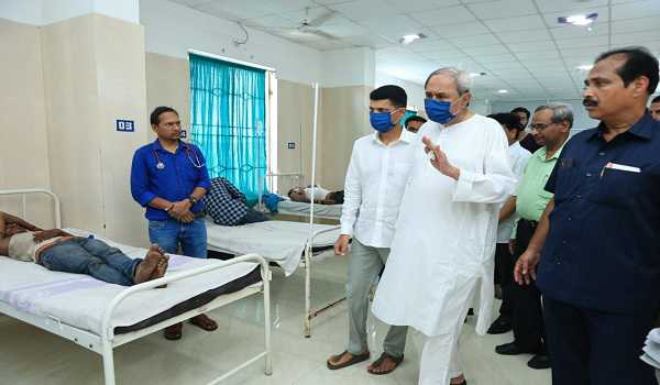 Naveen announces ex gratia  for the victims of  Bahanaga train tragedy
