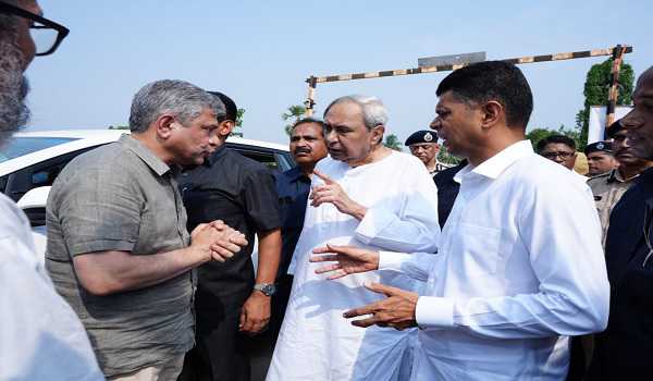 Naveen briefs Modi on latest situation of Odisha train tragedy