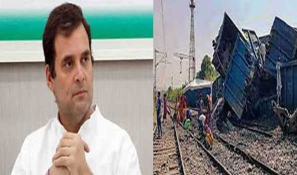 रेल दुर्घटना पर तुरंत इस्तीफा दें रेलमंत्री : राहुल