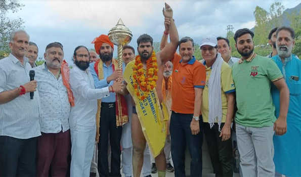J&K: Delhi grappler takes home Aghar Jitto Kesari Title