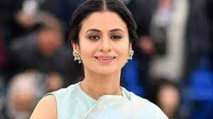 रसिका दुग्गल ने उदयपुर में नई वेब सीरीज की शूटिंग शुरू की