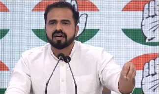 مودی تریویند راوت کو بی جے پی سے باہر کریں: کانگریس