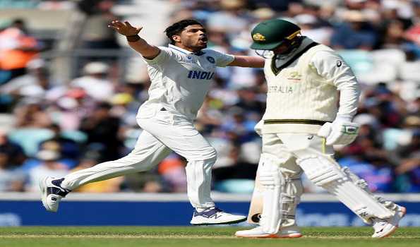 Australia lead India by 296 runs at close of Day 3
