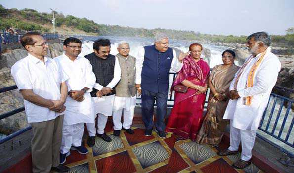 जगदीप धनखड़ नर्मदा महाआरती कार्यक्रम में हुए शामिल