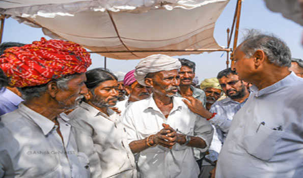 गहलोत ने जालोर में चक्रवात से प्रभावित क्षेत्रों का किया हवाई सर्वेक्षण